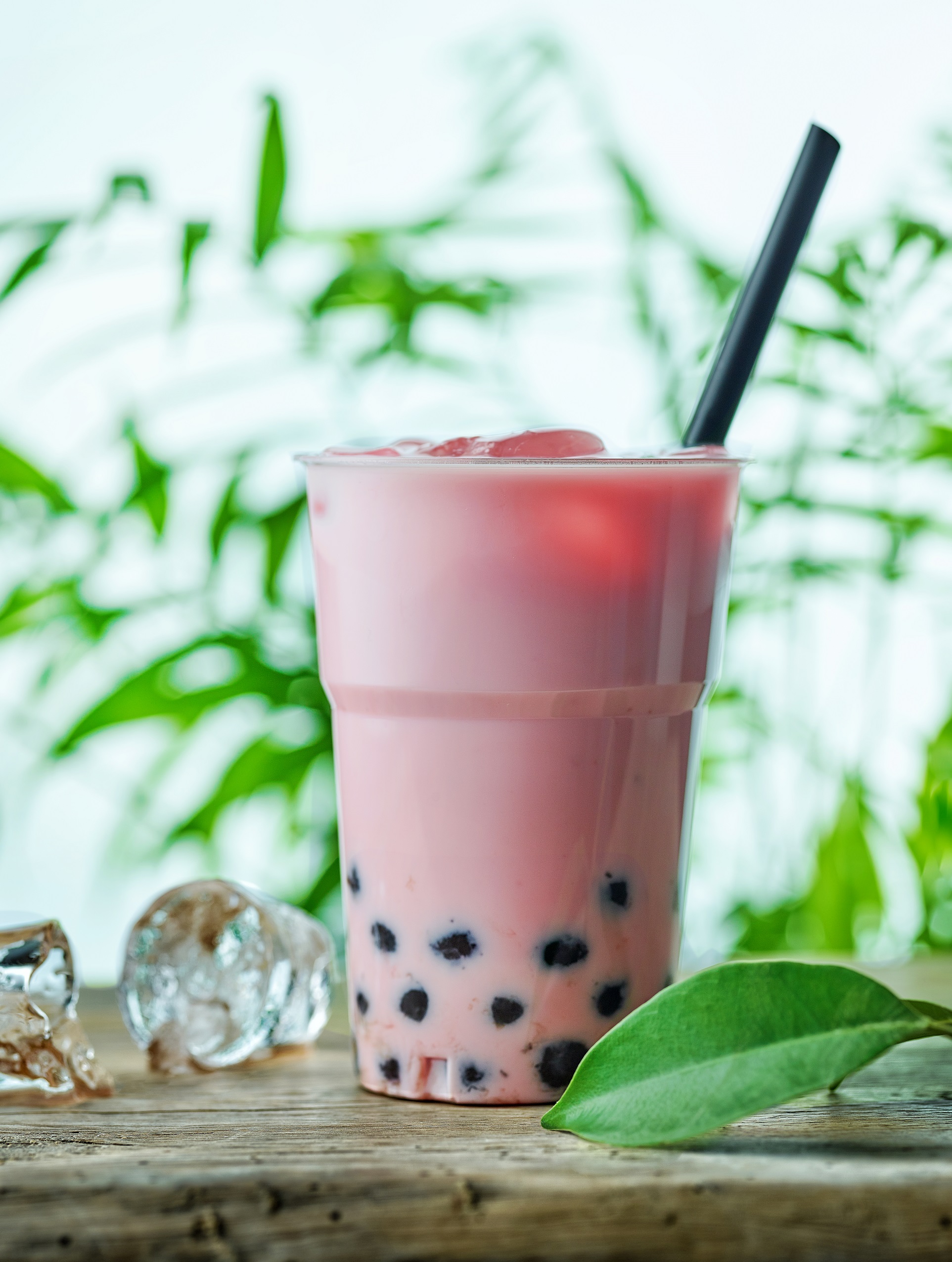Barevné bubble tea s tapiokovými perlami