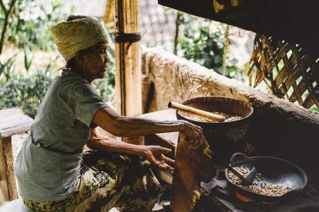 Bio káva a Fairtrade: co znamenají certifikace